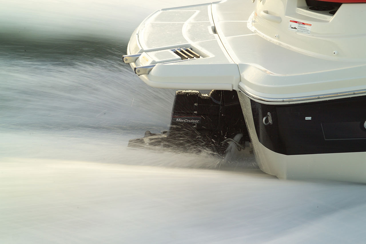 Heyday boat with T6200 engine