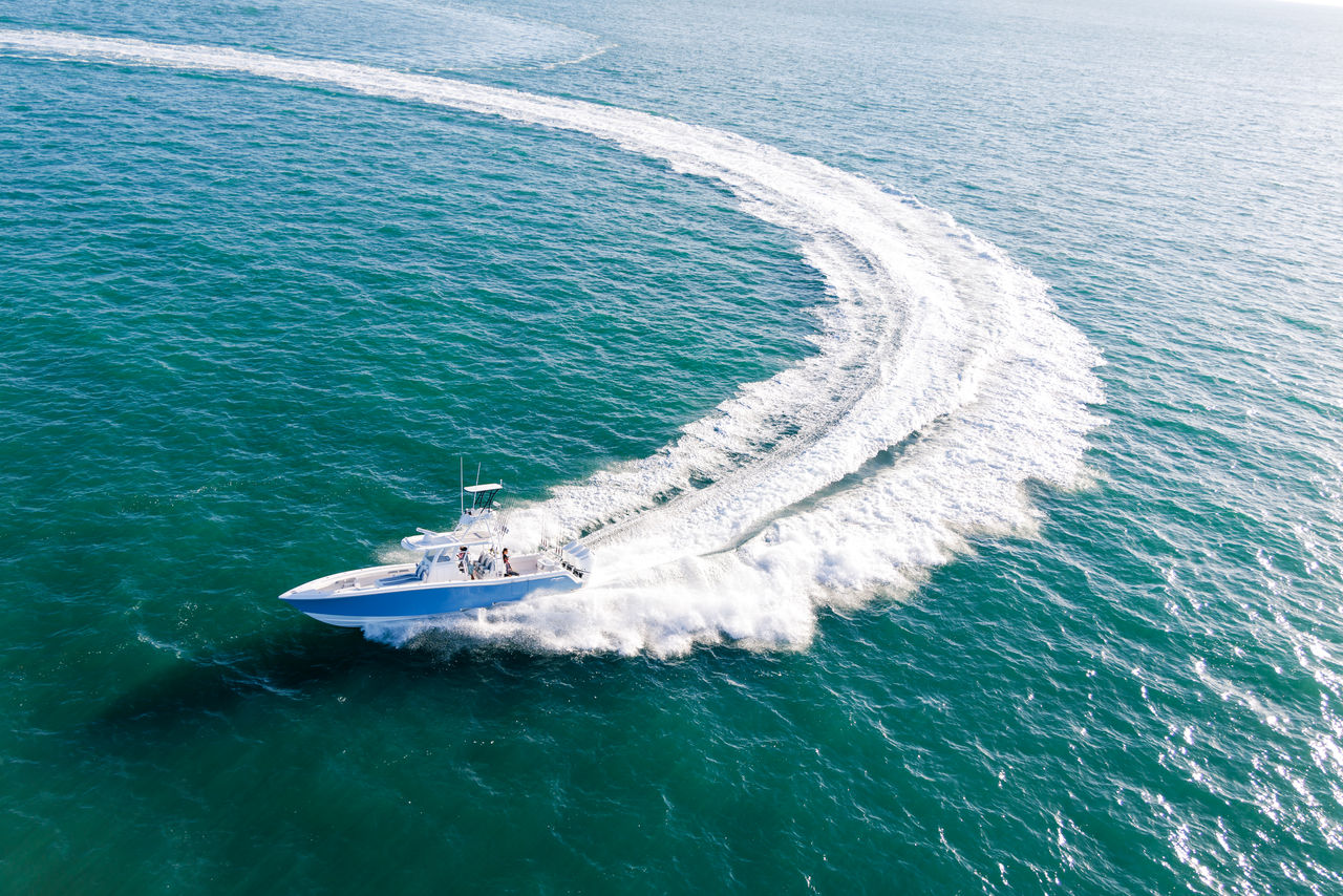 boat turning on lake